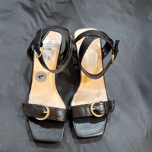 NEW SODA Square Open Toe Metal Buckle Sandals Satacked Low Heel SANDAL - Picture 2 of 16